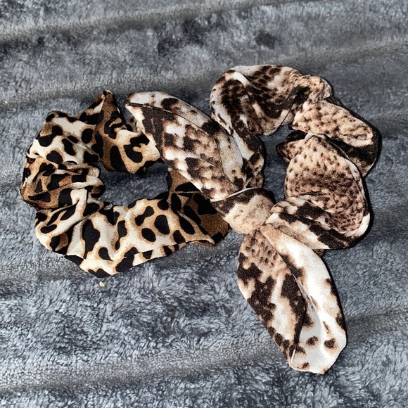 NWOT 18 Multicolored Satin Scrunchies - Picture 6 of 10